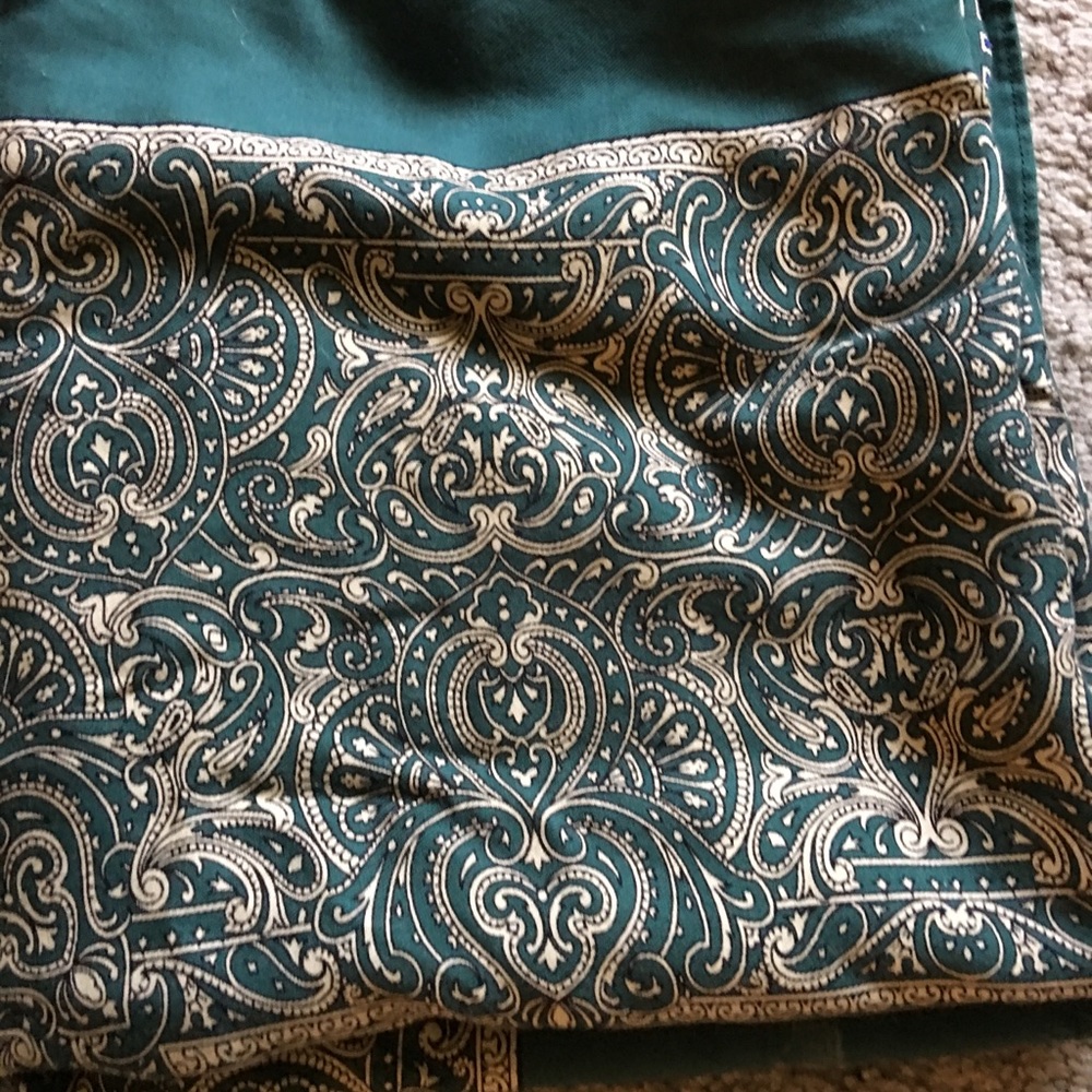 Scarf. NWOT